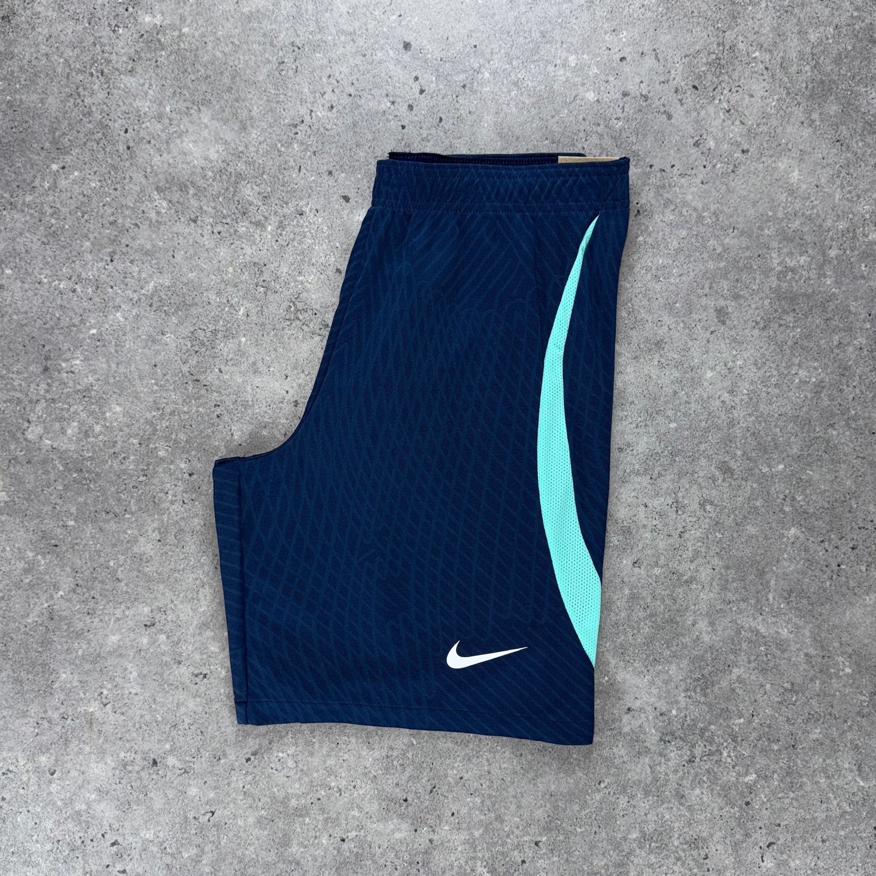 Nike strike 23 shorts 'navy/turquoise'