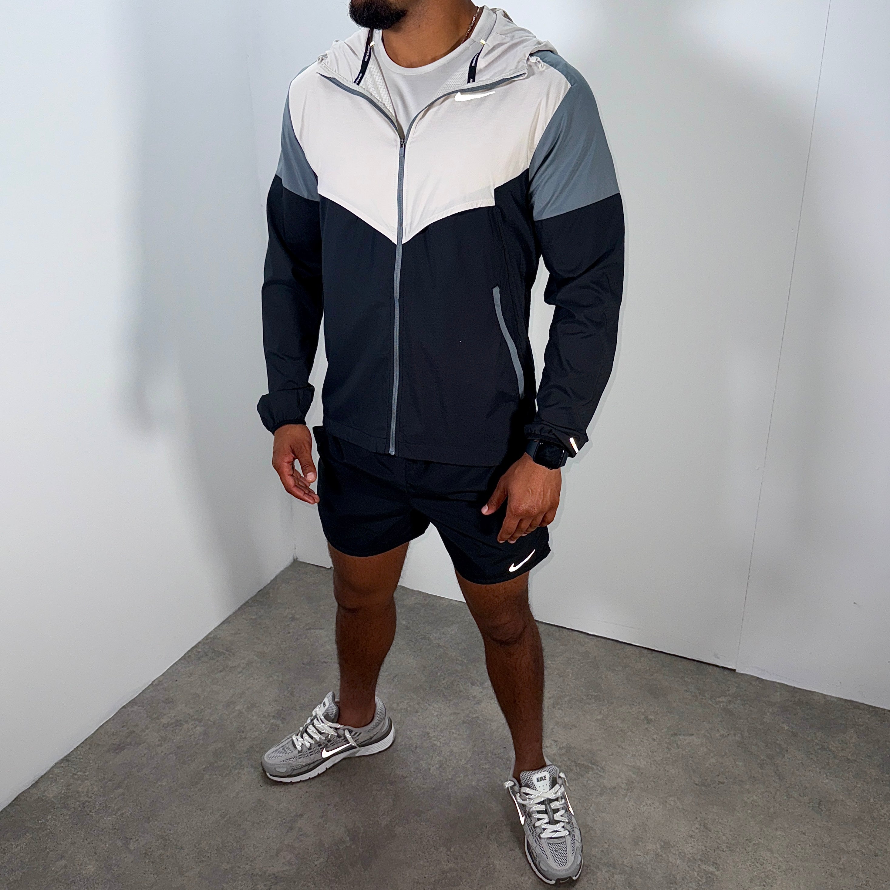 Nike windrunner short set 'light bone/black'