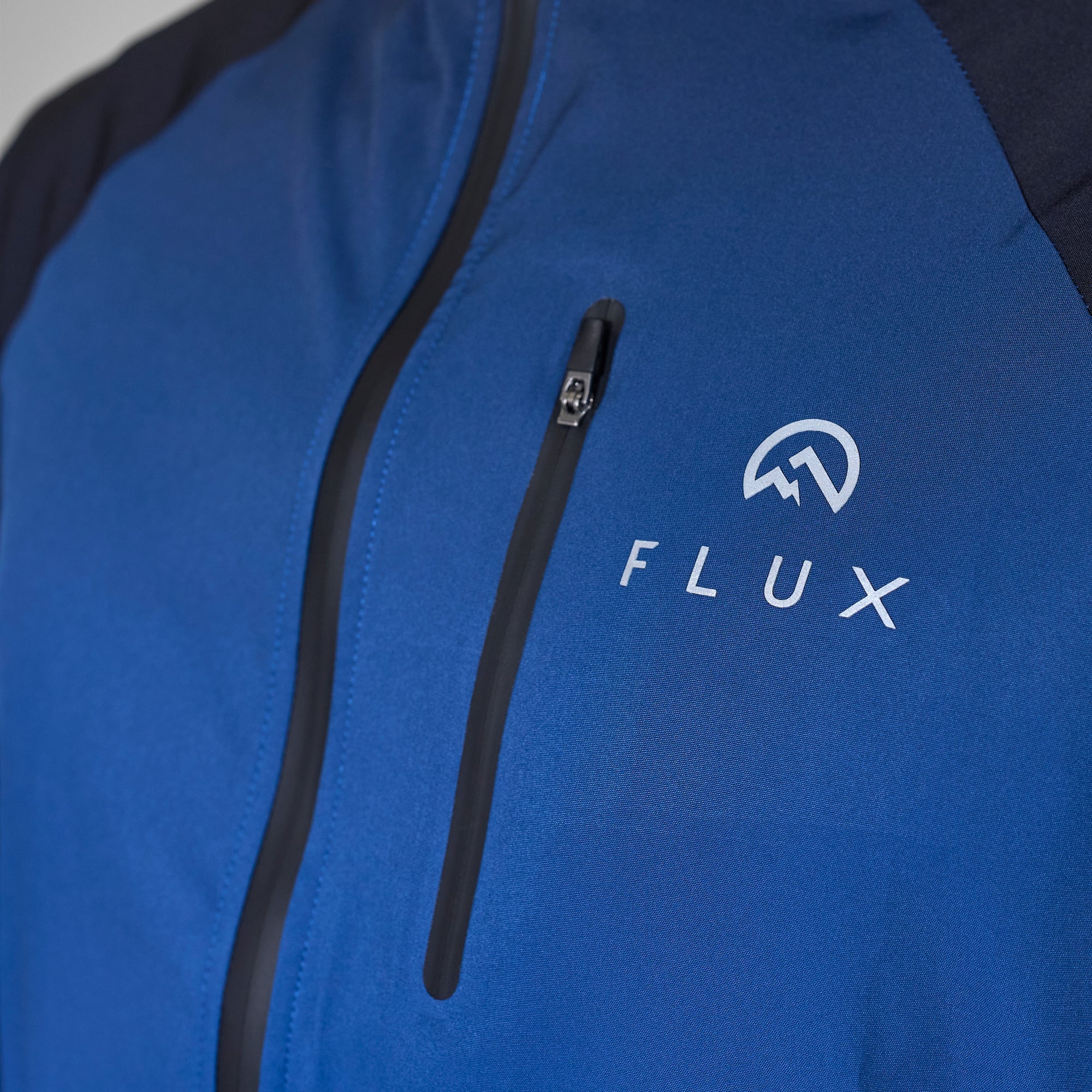 Flux Gradient Jacket 'Black/Cobalt'