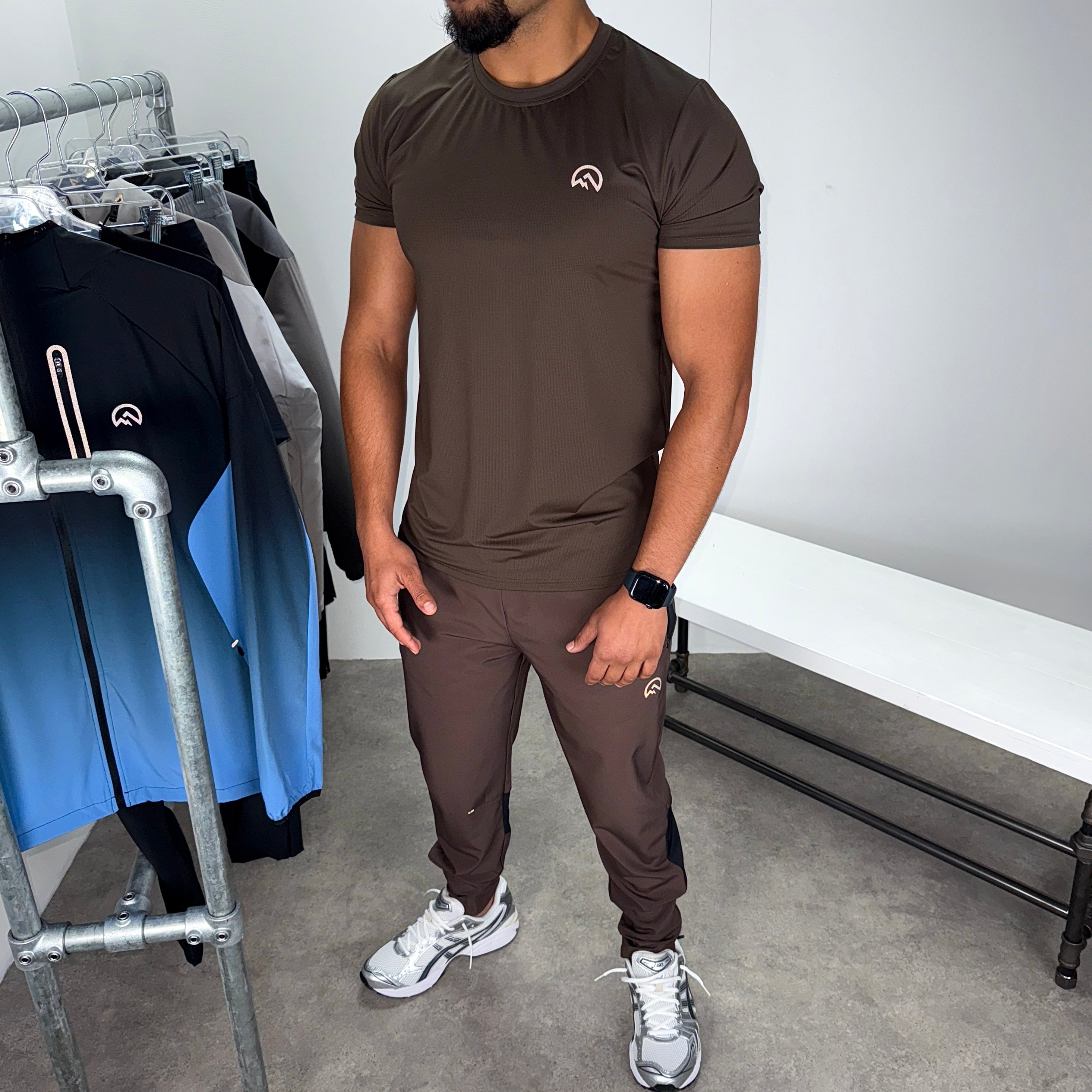 Flux graphic logo t-shirt 'chocolate/black'