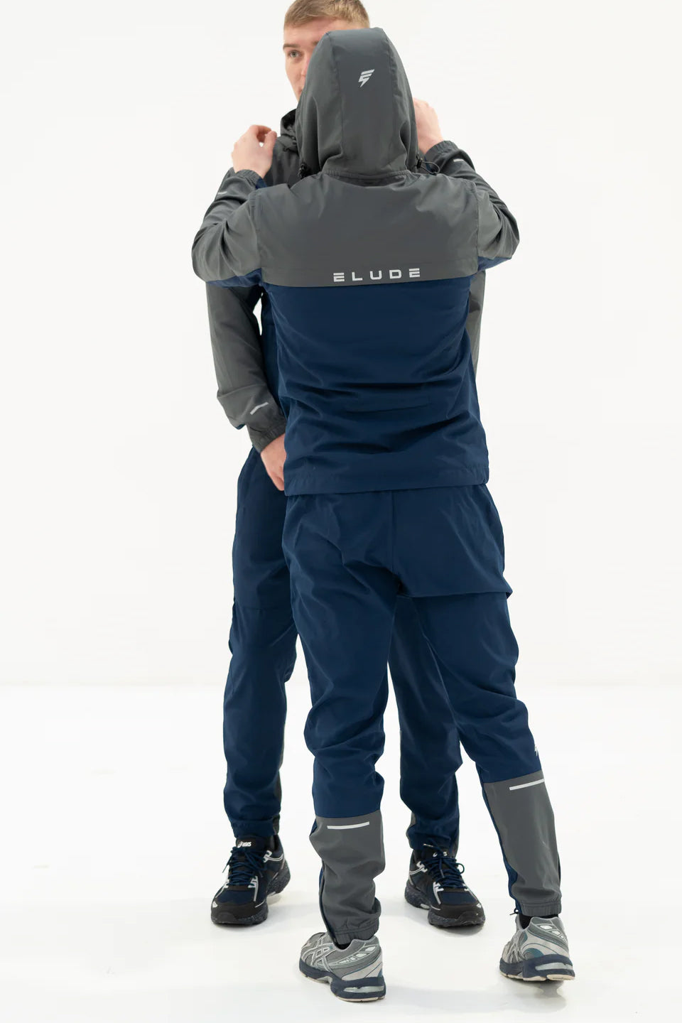 Elude track pants 'navy/coal'