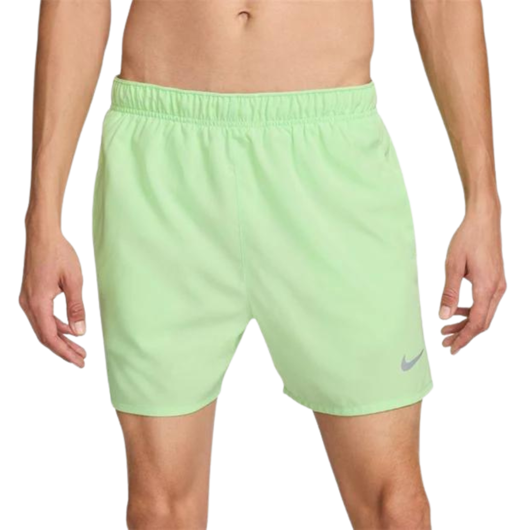 Nike challenger 13cm shorts 'vapour green'